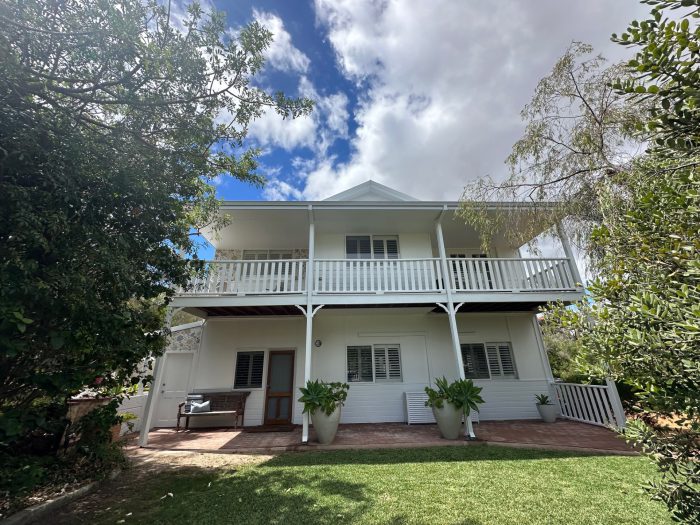 Clemandtines Vintage Beach Estate